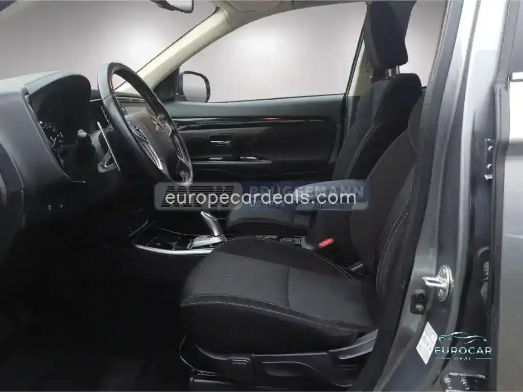 Mitsubishi Plug-in Hybrid Outlander