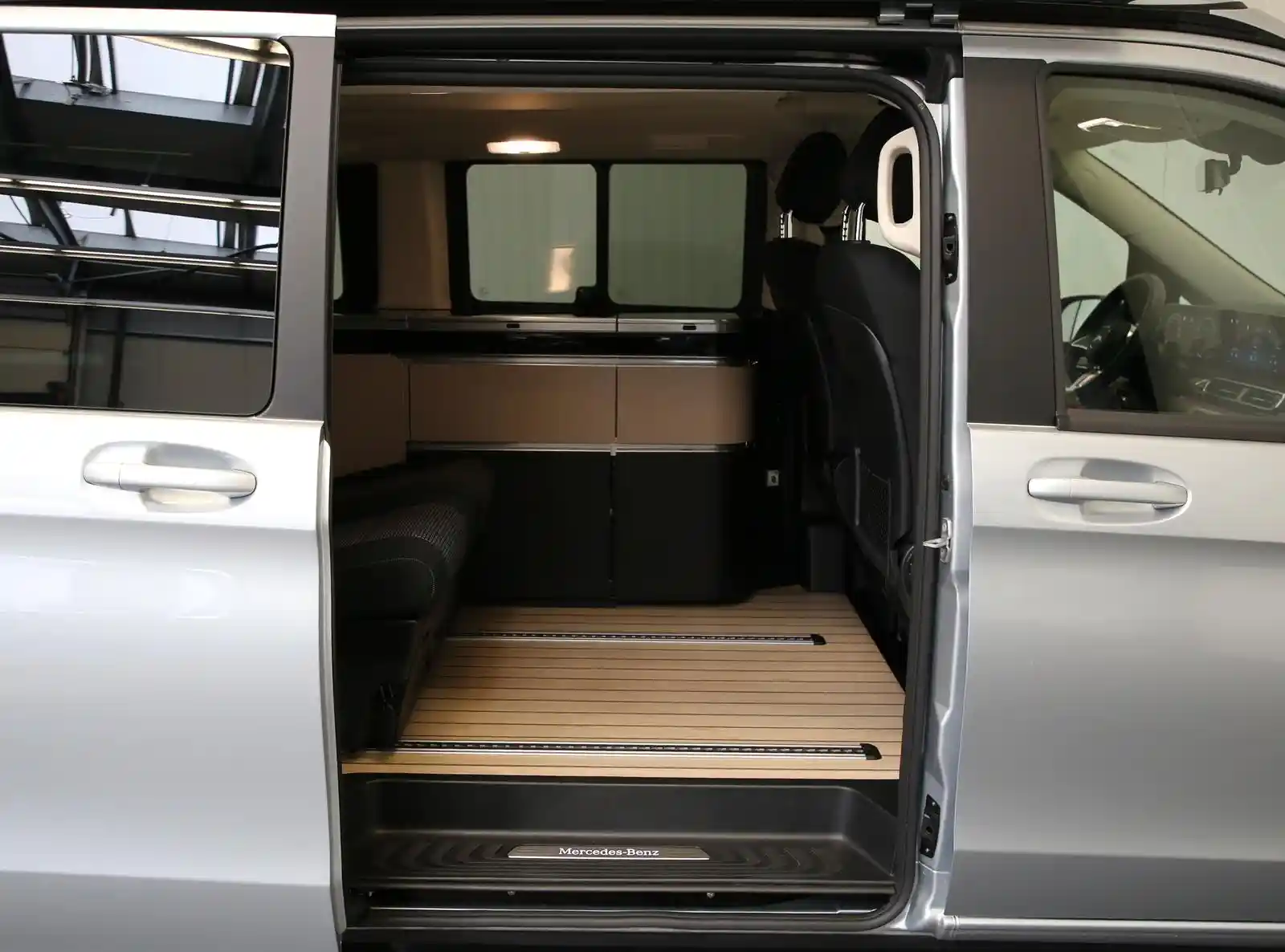 Mercedes-Benz V 250