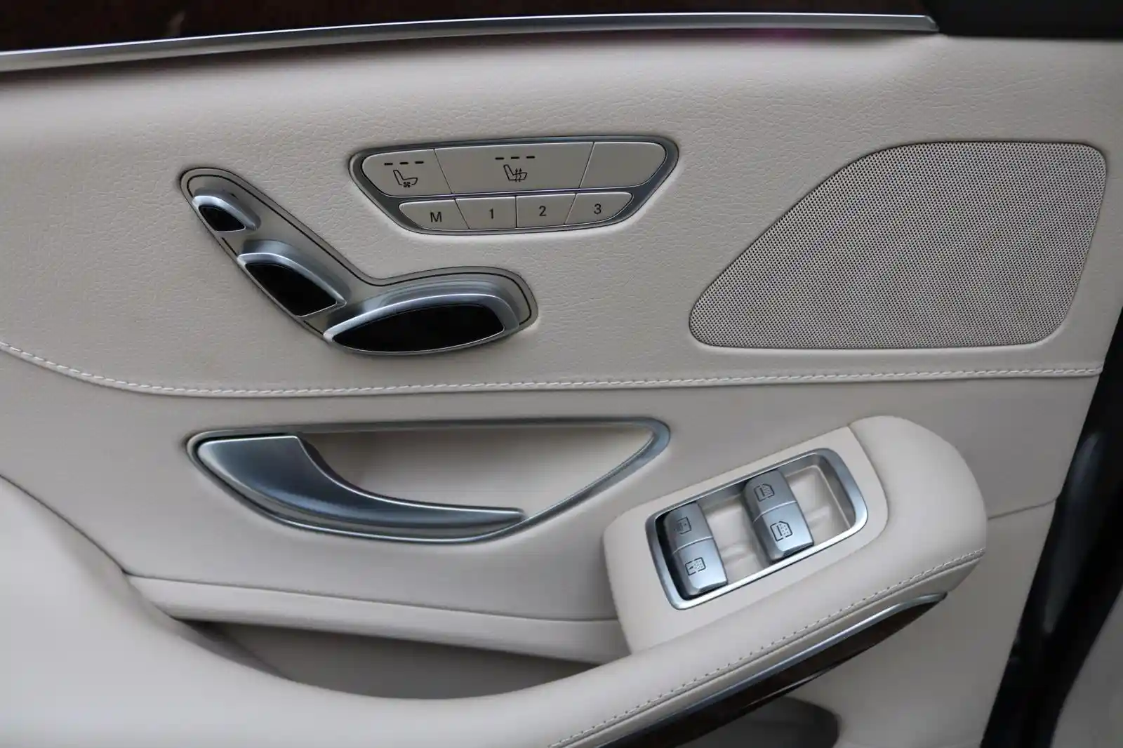 Mercedes-Benz S 500