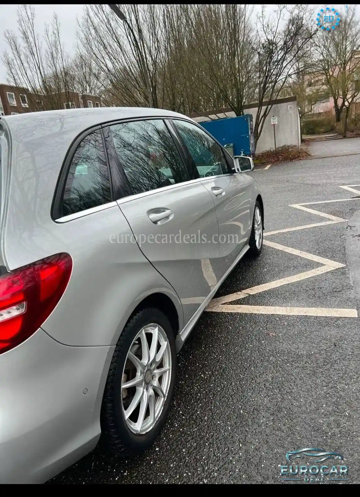 Mercedes-Benz B 180