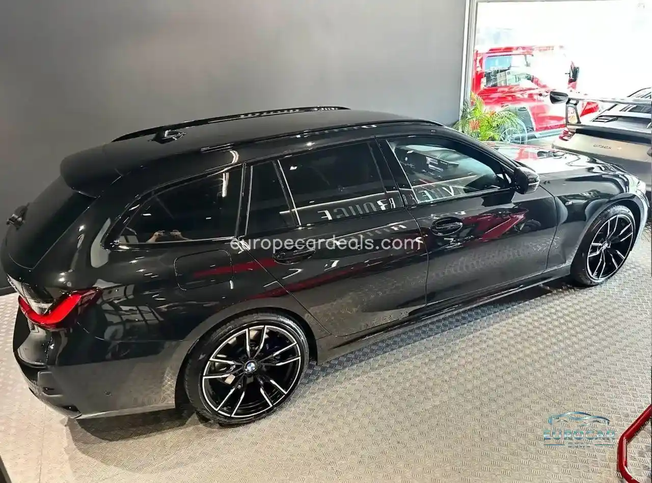 BMW 330