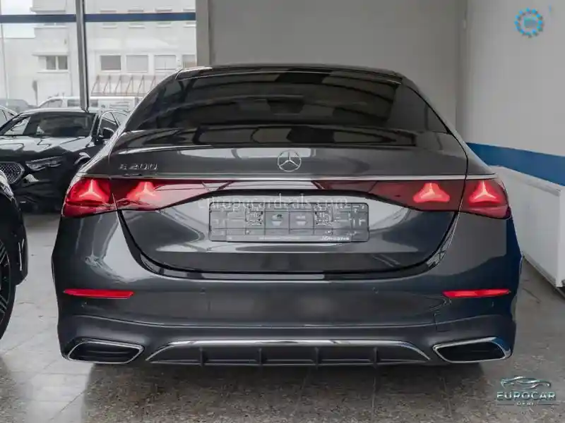 Mercedes-Benz E 200