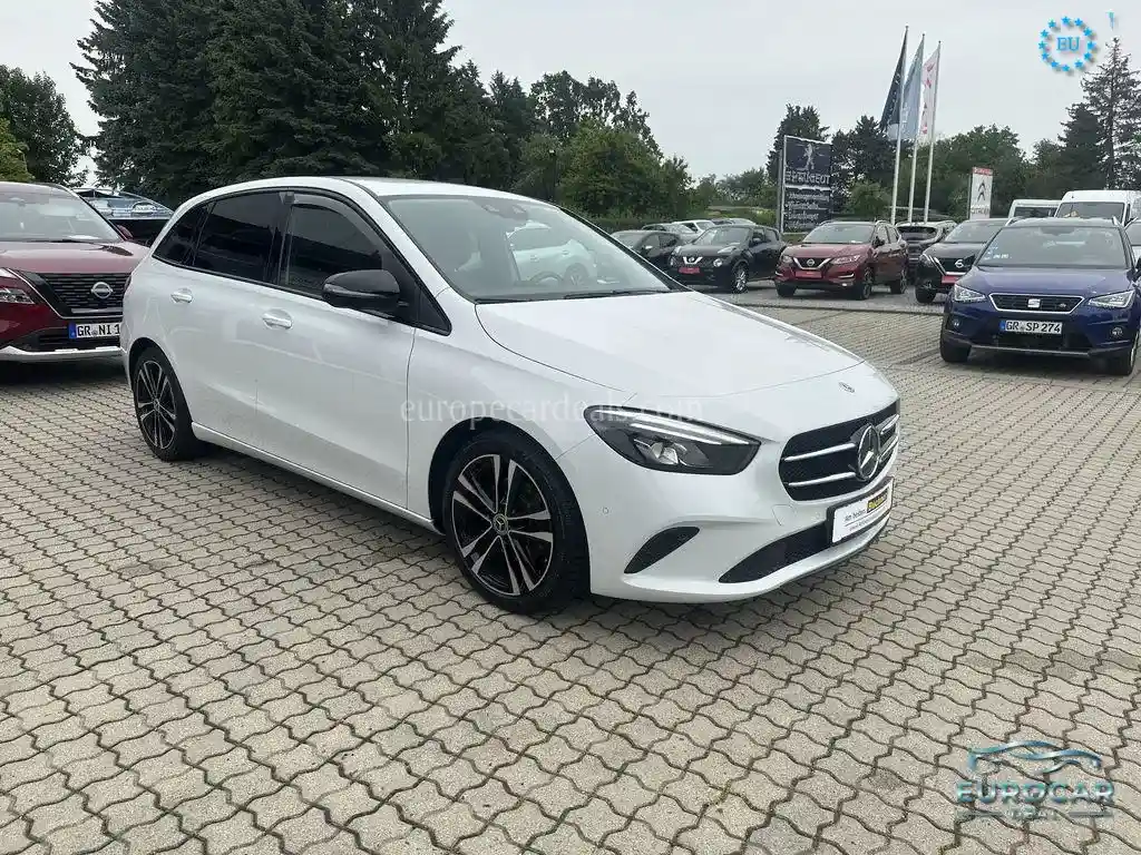 Mercedes-Benz B 200