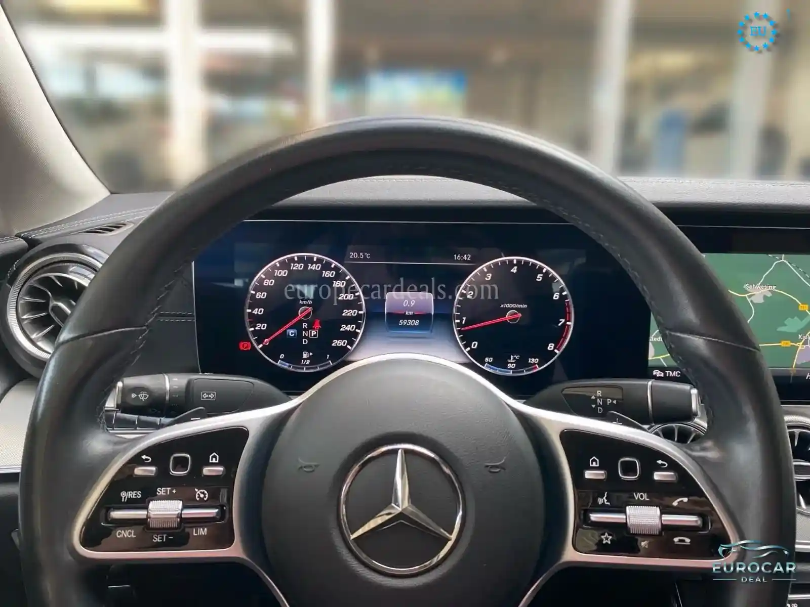 Mercedes-Benz E 200