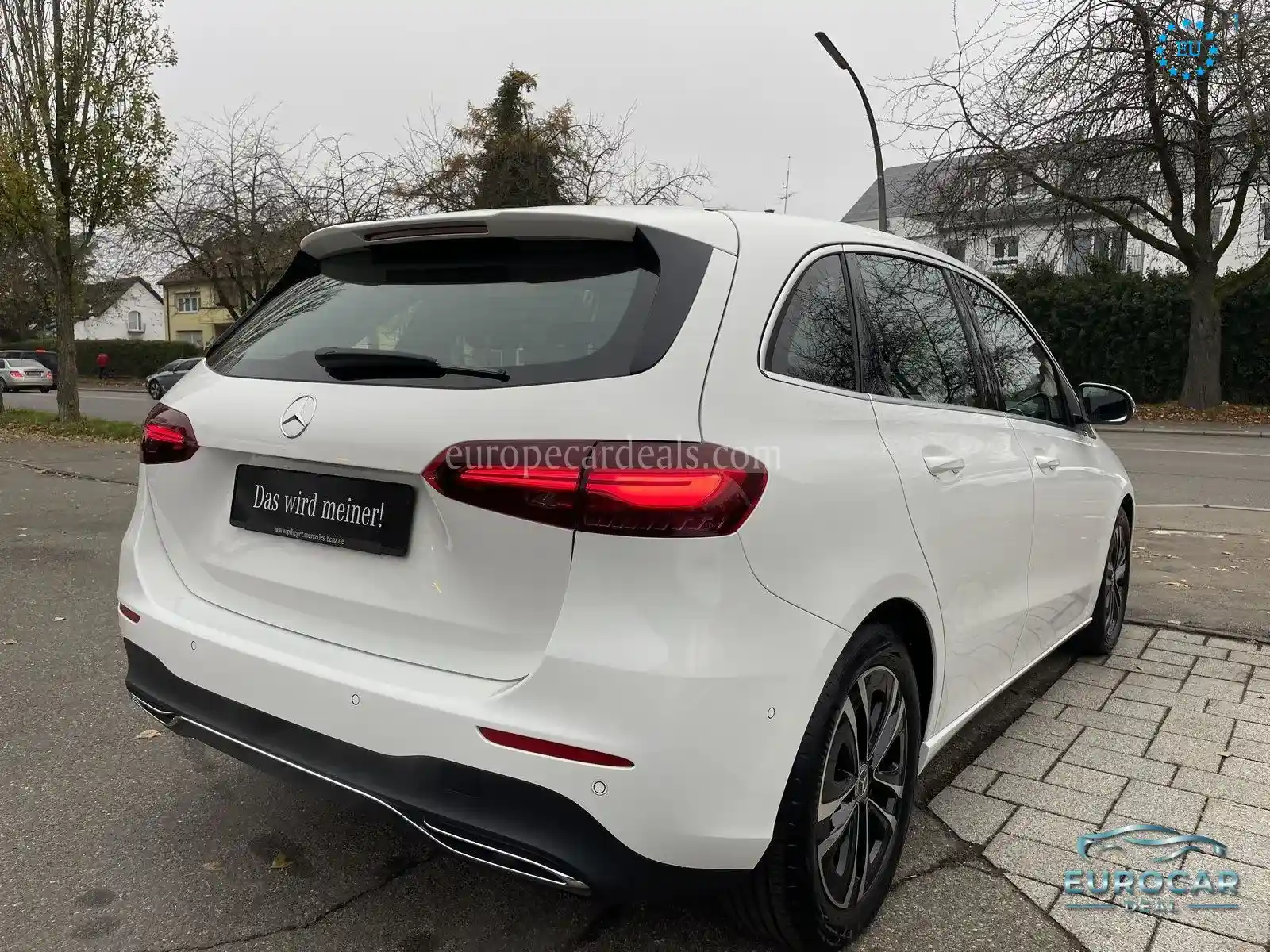 Mercedes-Benz B 180
