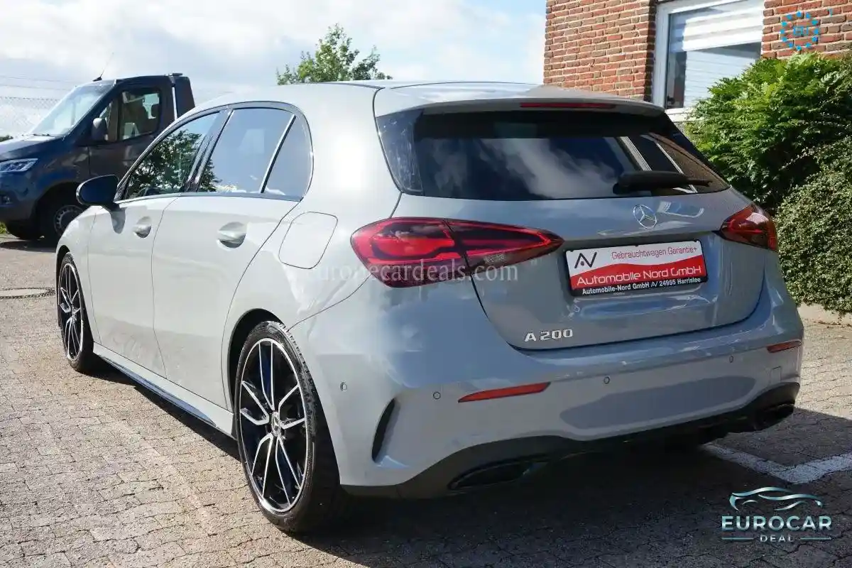 Mercedes-Benz A 200