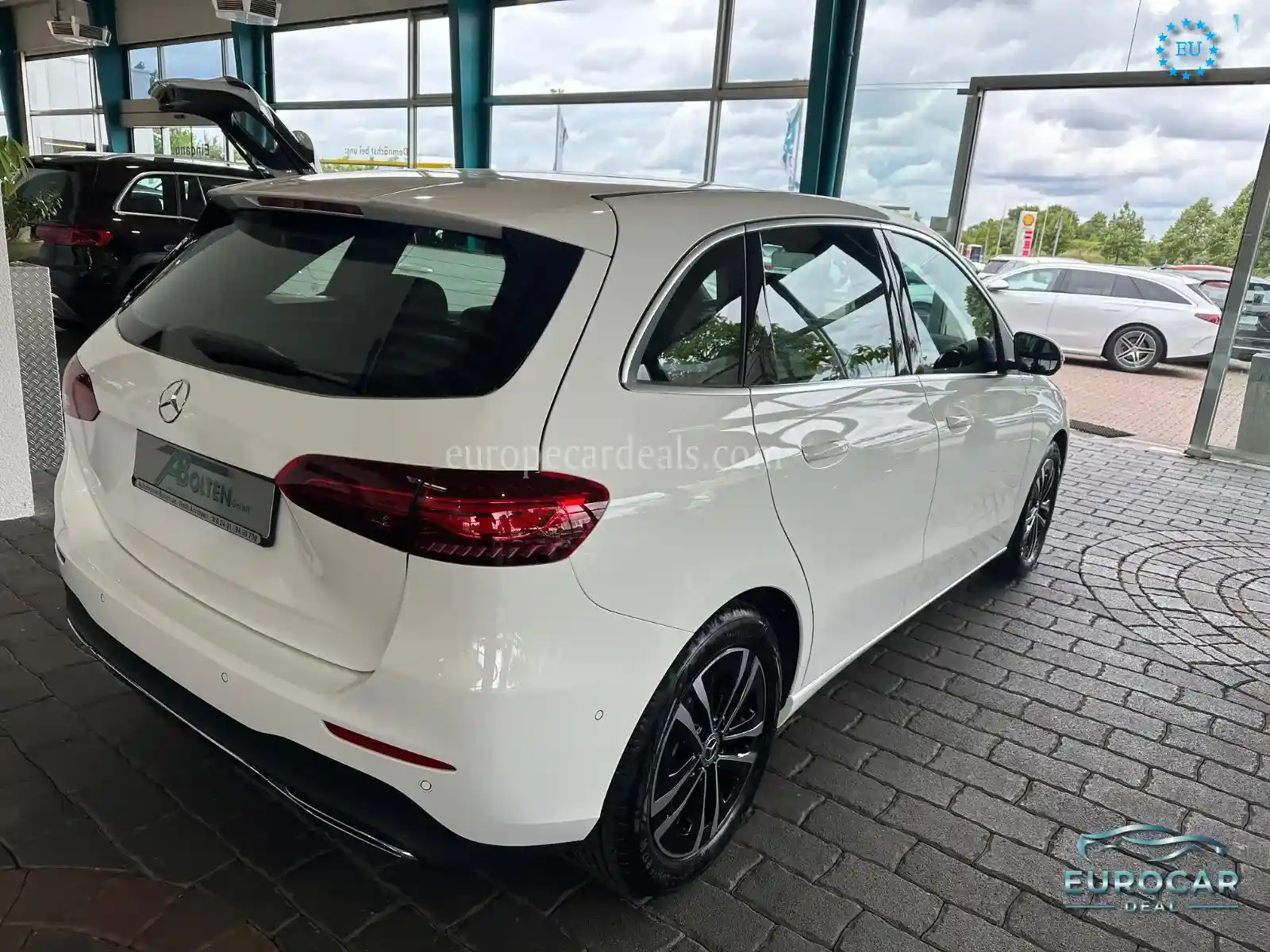 Mercedes-Benz B 180
