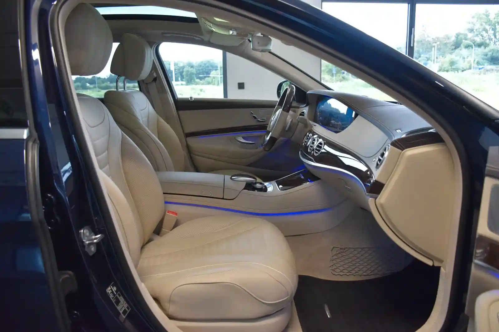 Mercedes-Benz S 560
