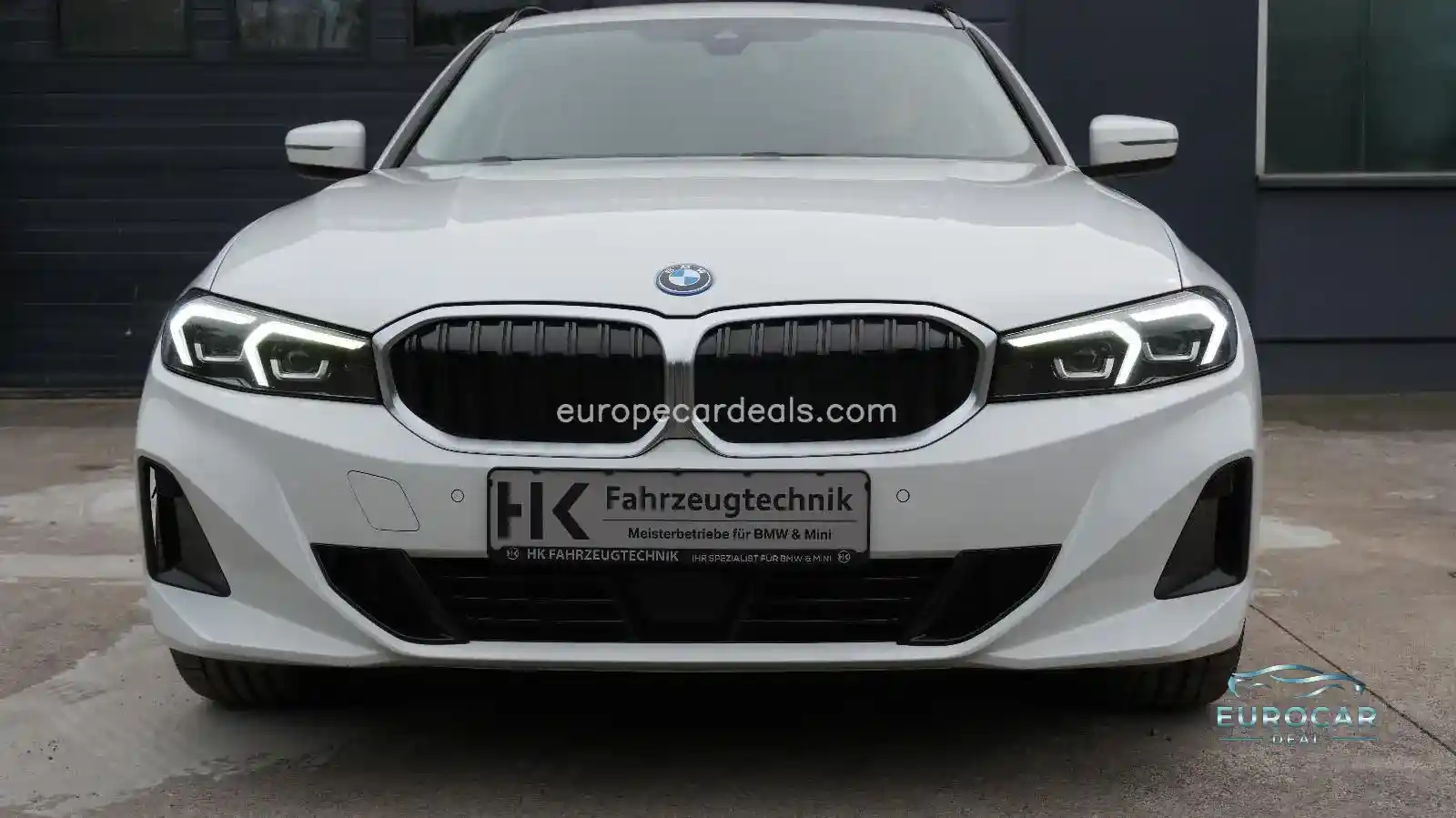 BMW 330