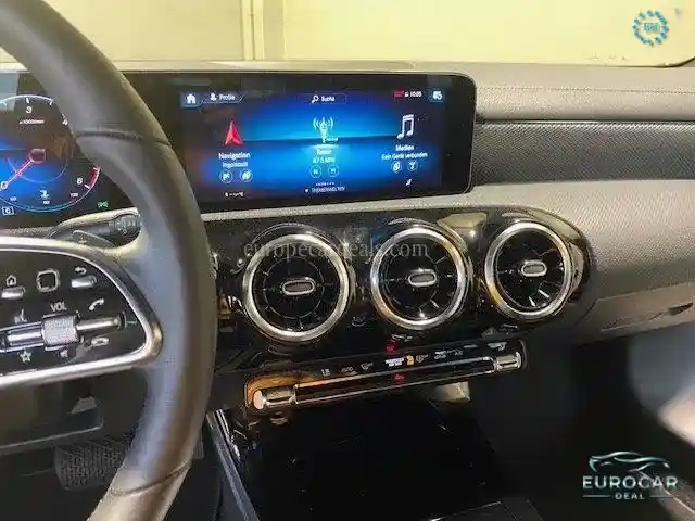 Mercedes-Benz CLA 200 Shooting Brake