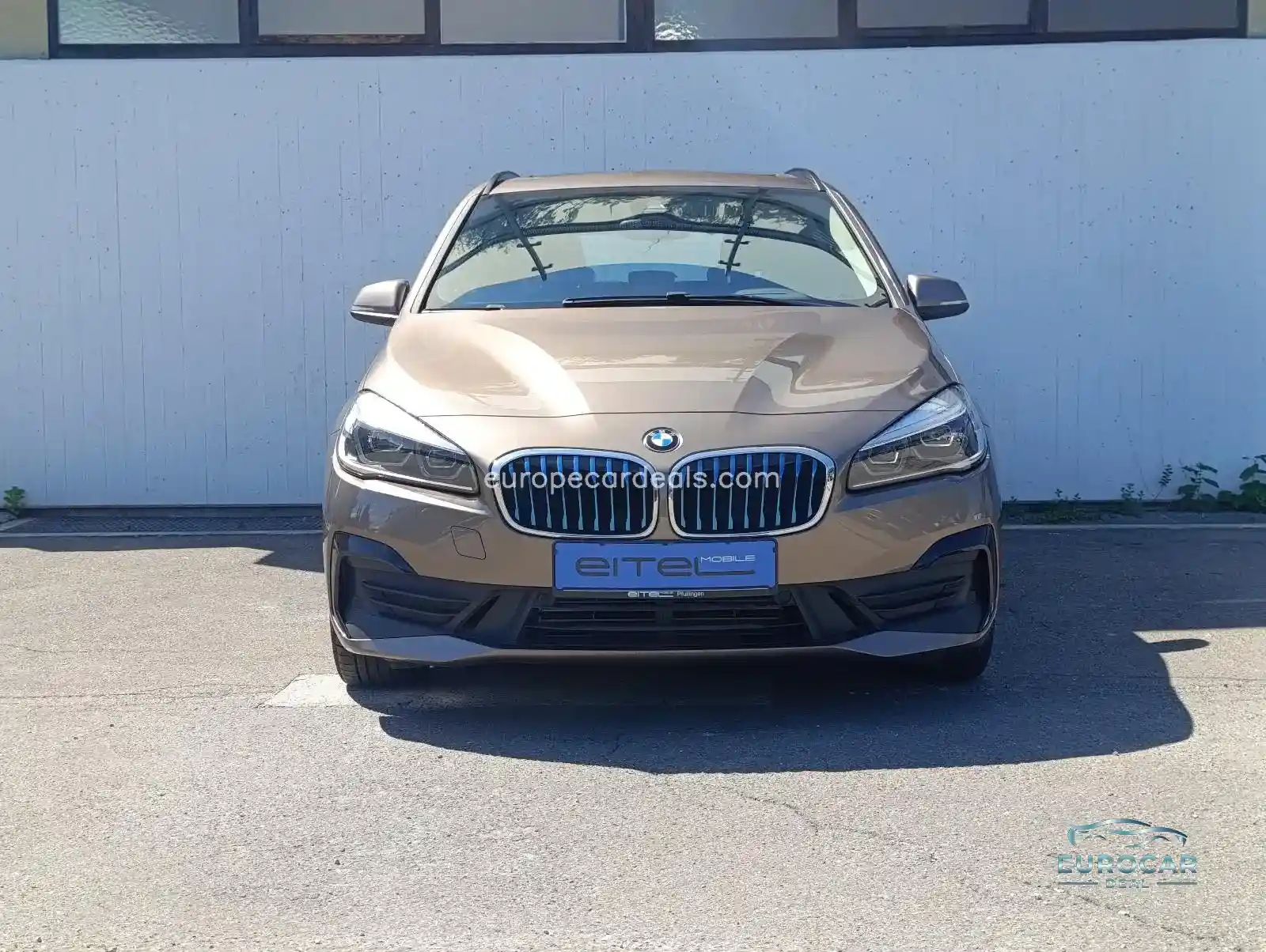 BMW 225