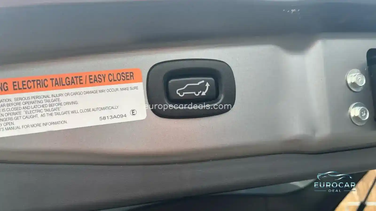 Mitsubishi Plug-in Hybrid Outlander