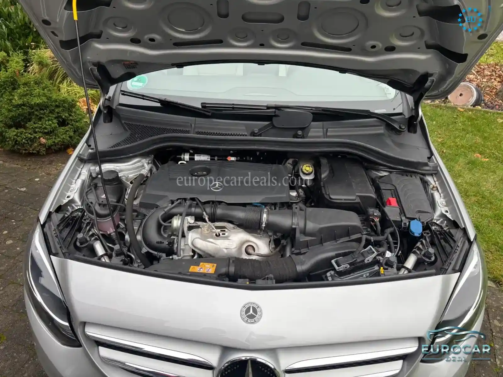 Mercedes-Benz B 180