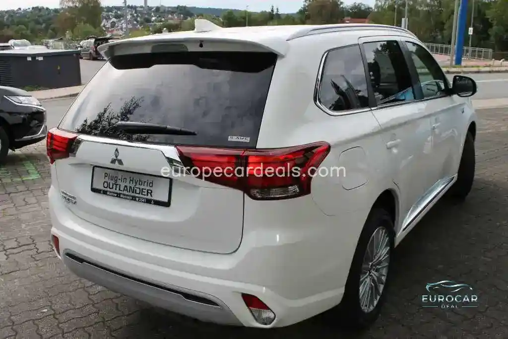 Mitsubishi Plug-in Hybrid Outlander
