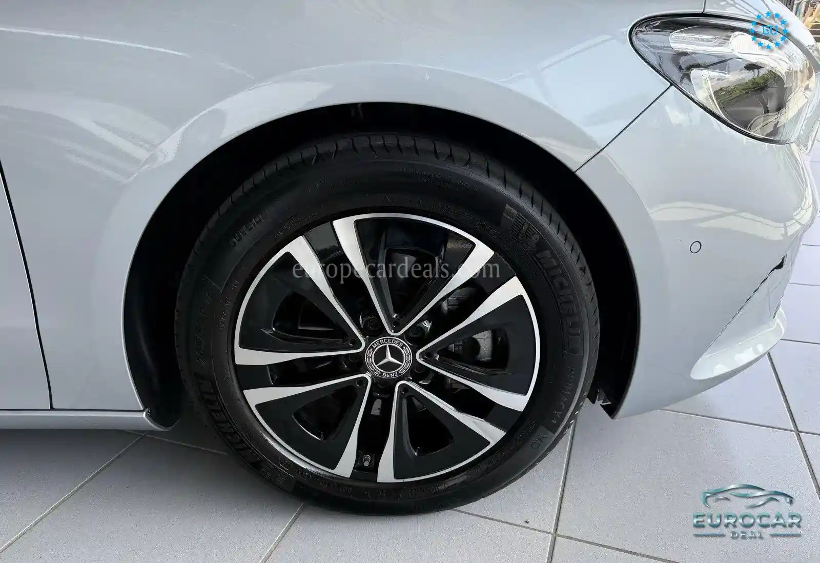 Mercedes-Benz B 200