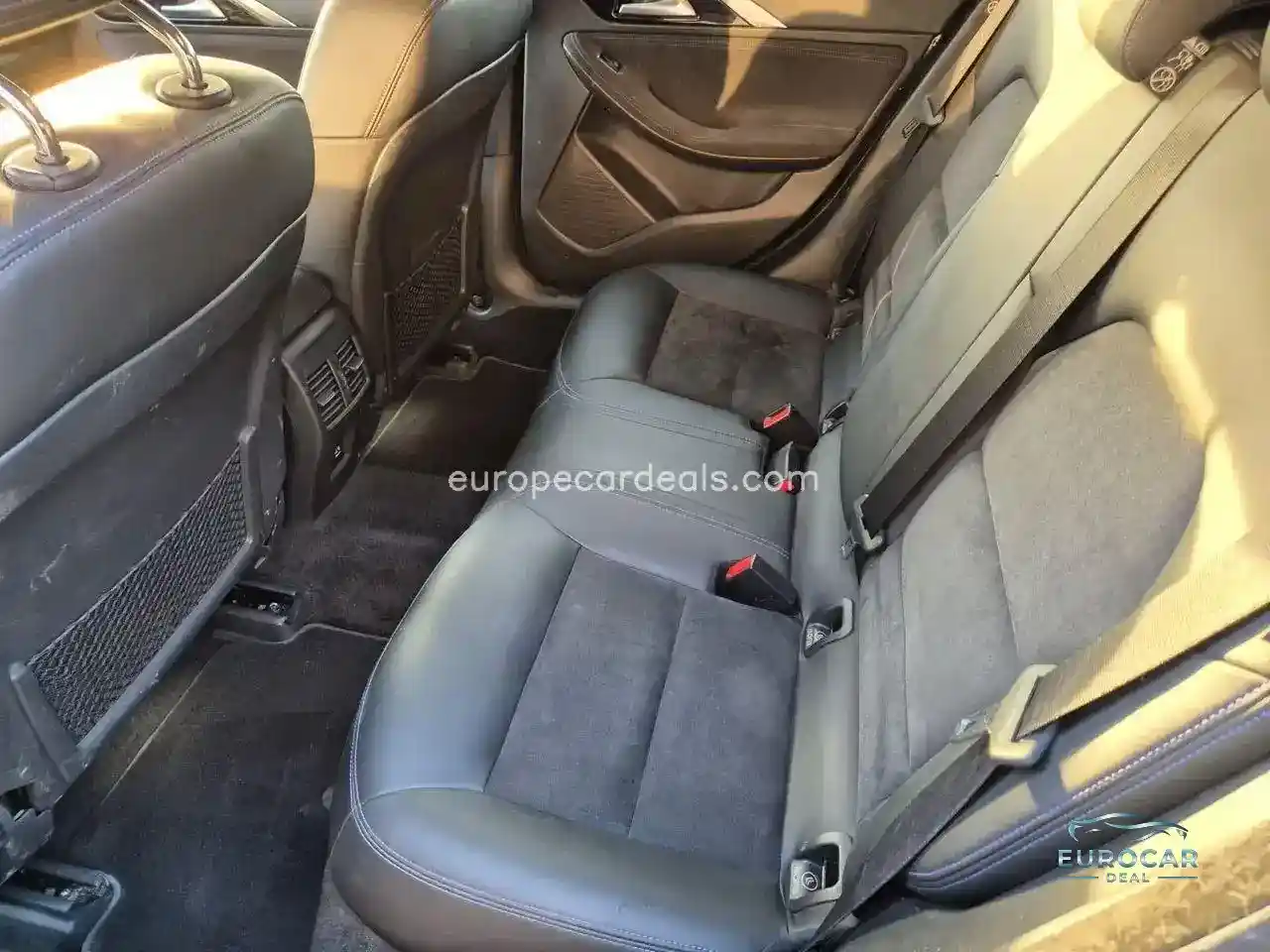 Infiniti Q30
