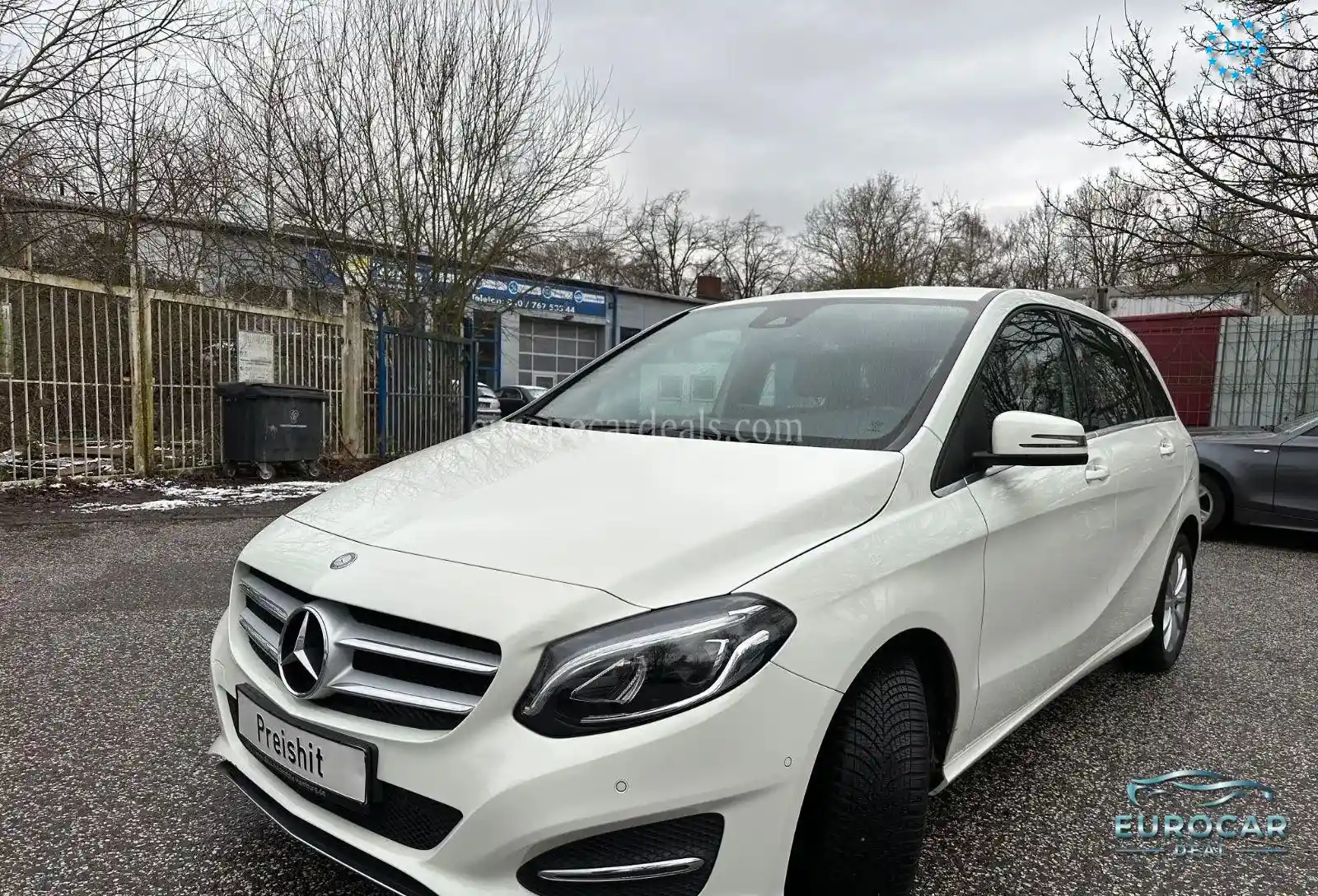 Mercedes-Benz B 180