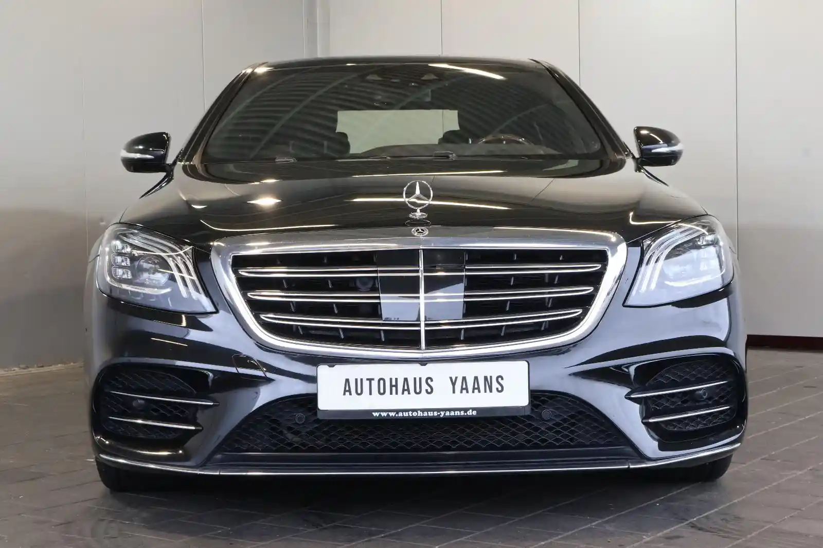 Mercedes-Benz S 560