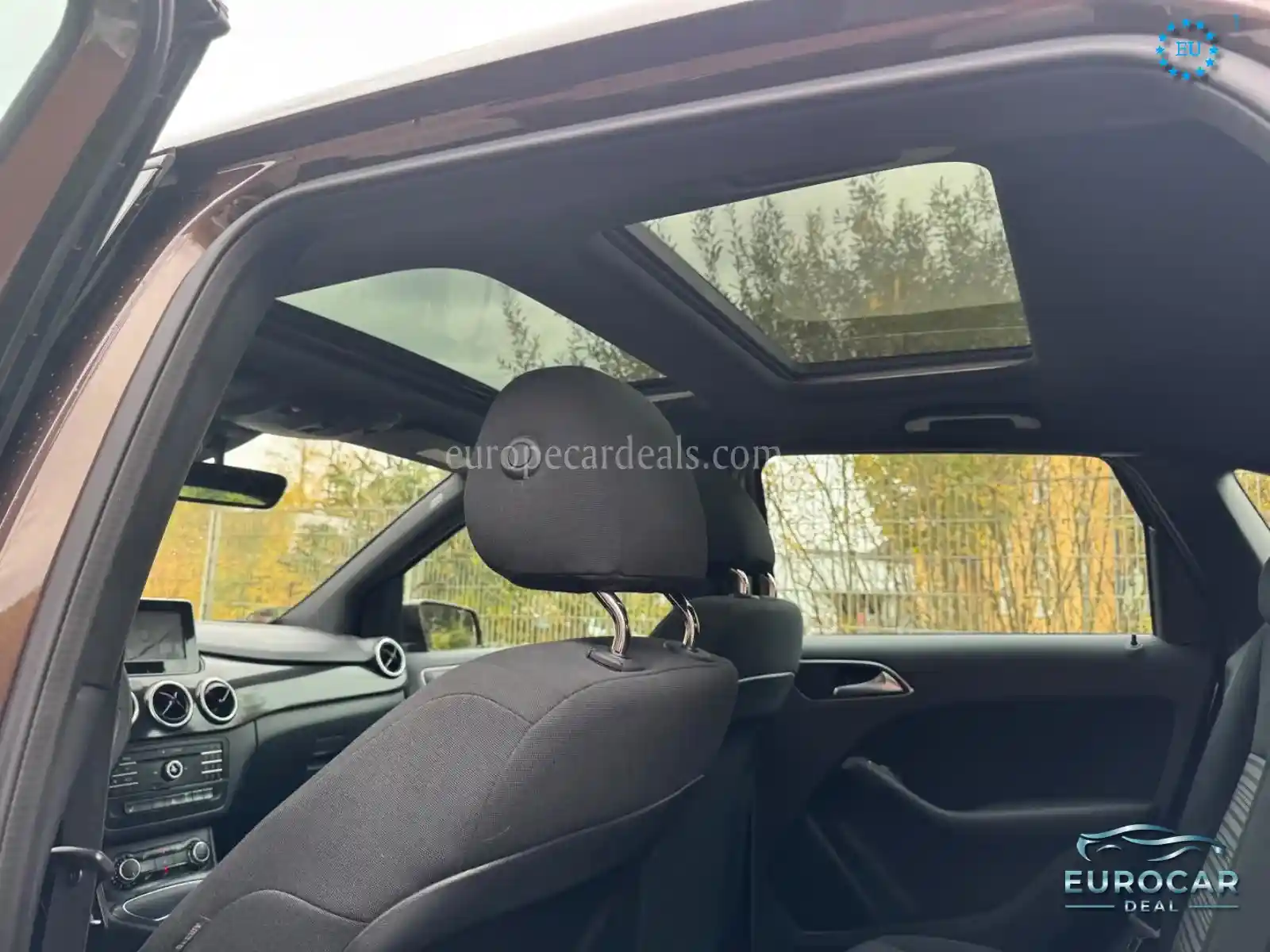 Mercedes-Benz B 220