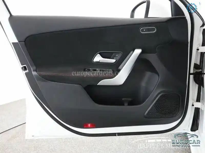 Mercedes-Benz A 220