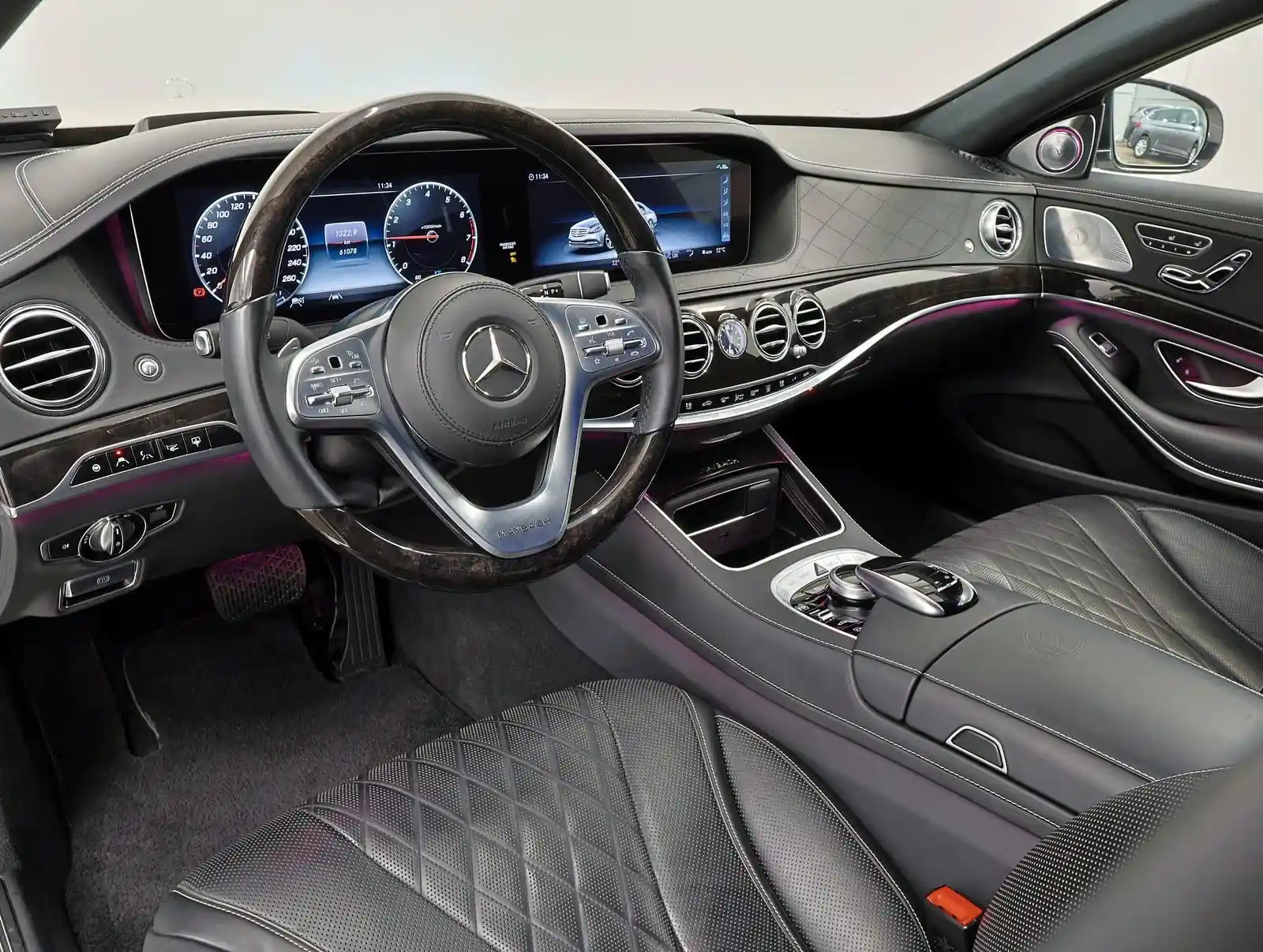 Mercedes-Benz S 560