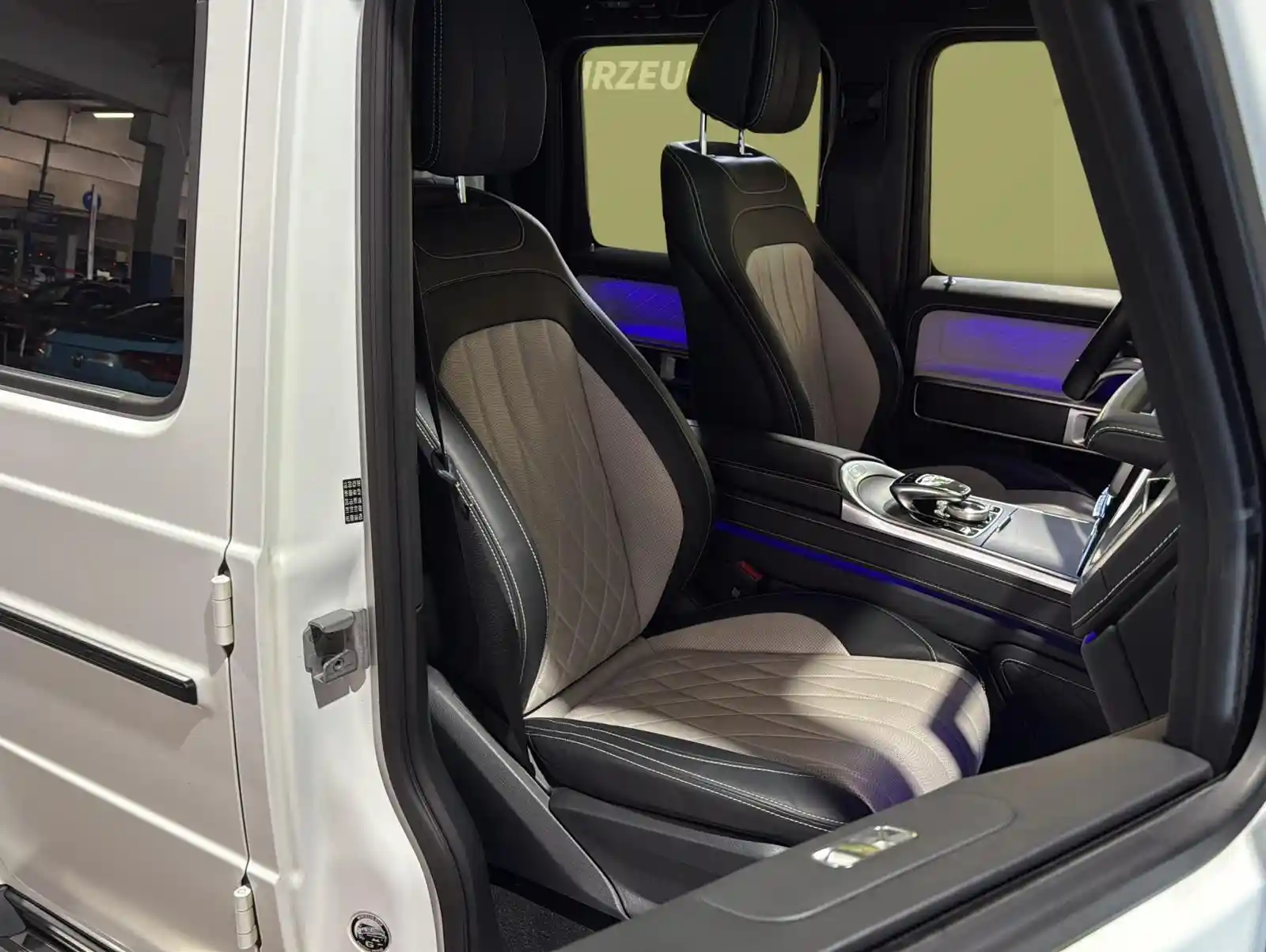 Mercedes-Benz G 500