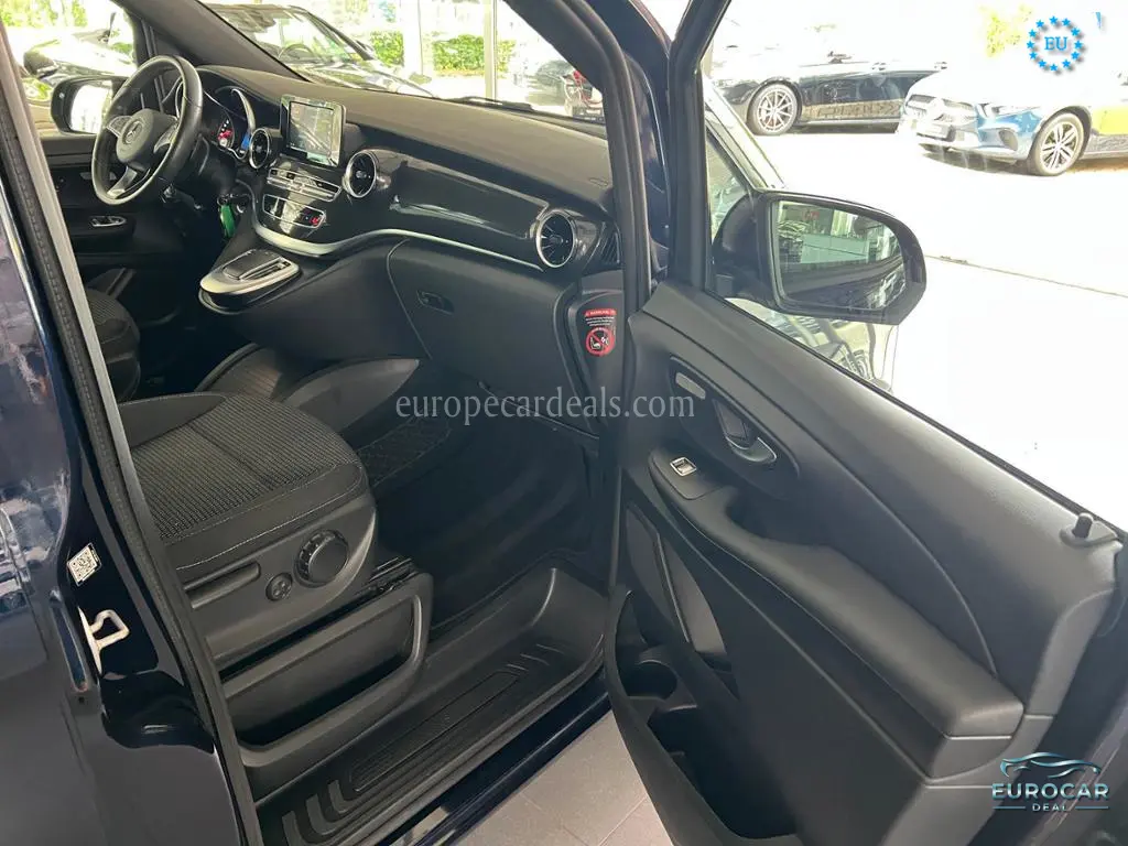 Mercedes-Benz V 220