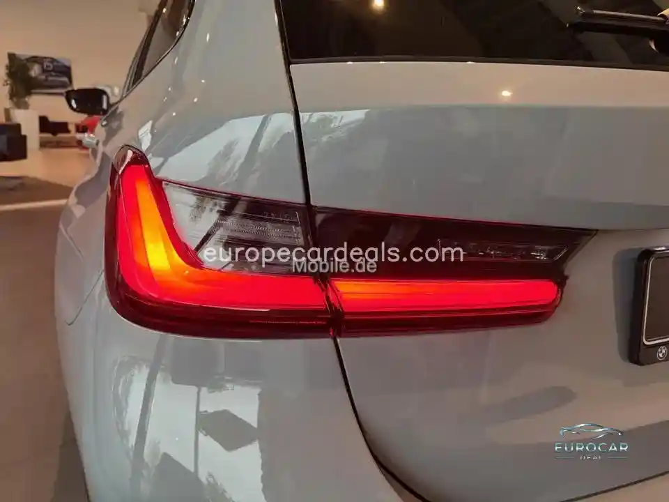 BMW 330