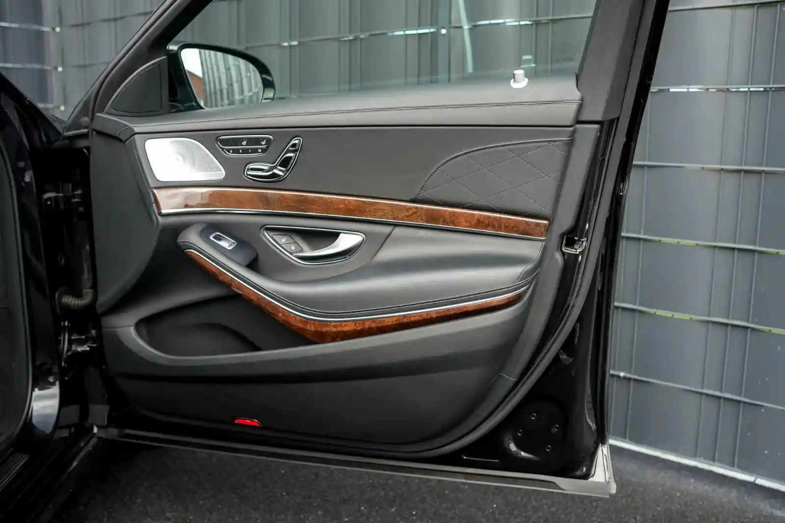 Mercedes-Benz S 560