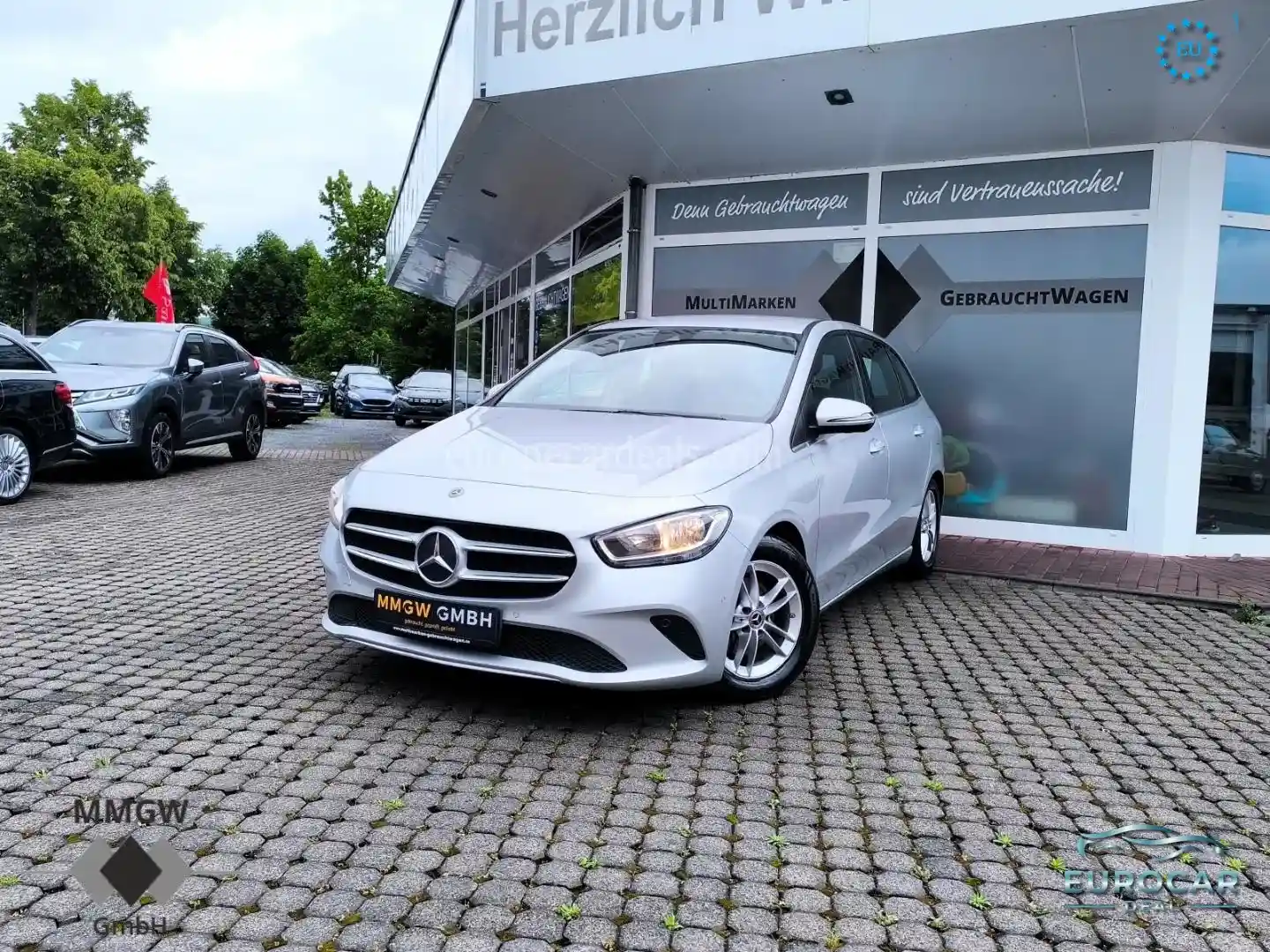 Mercedes-Benz B 180