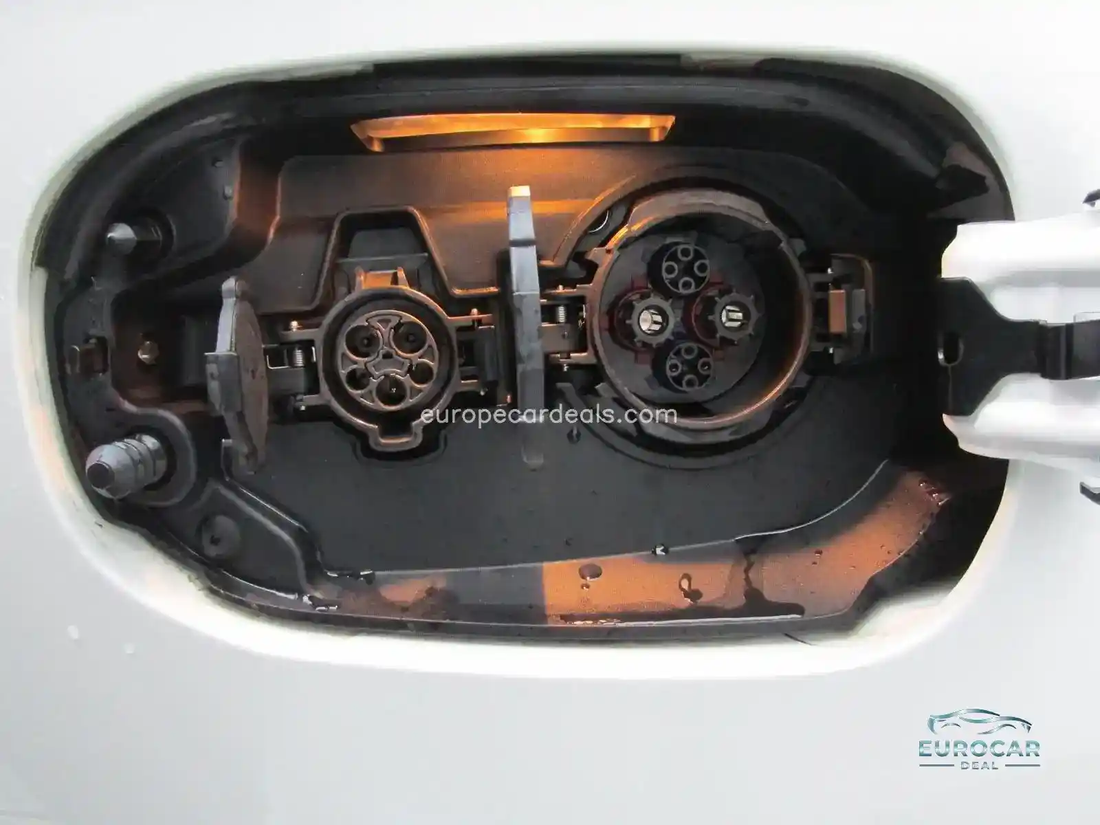 Mitsubishi Plug-in Hybrid Outlander