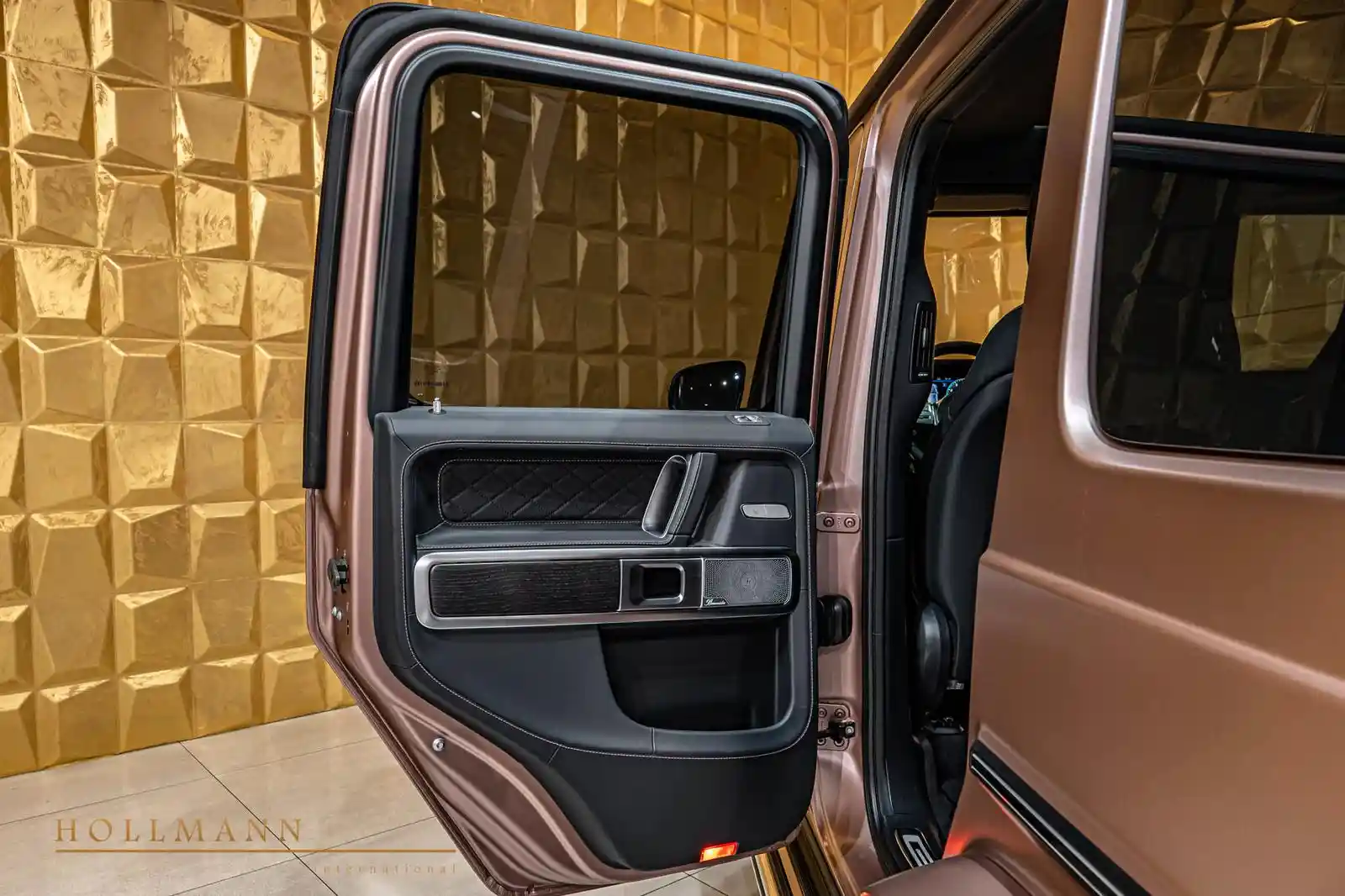 Mercedes-Benz G 500