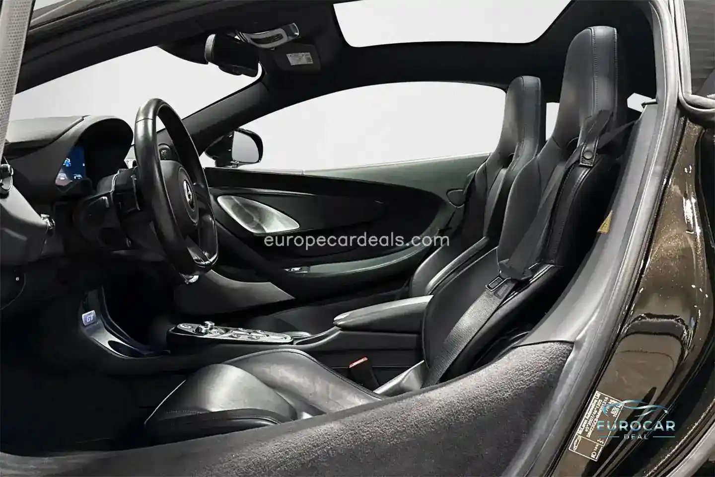 McLaren GT