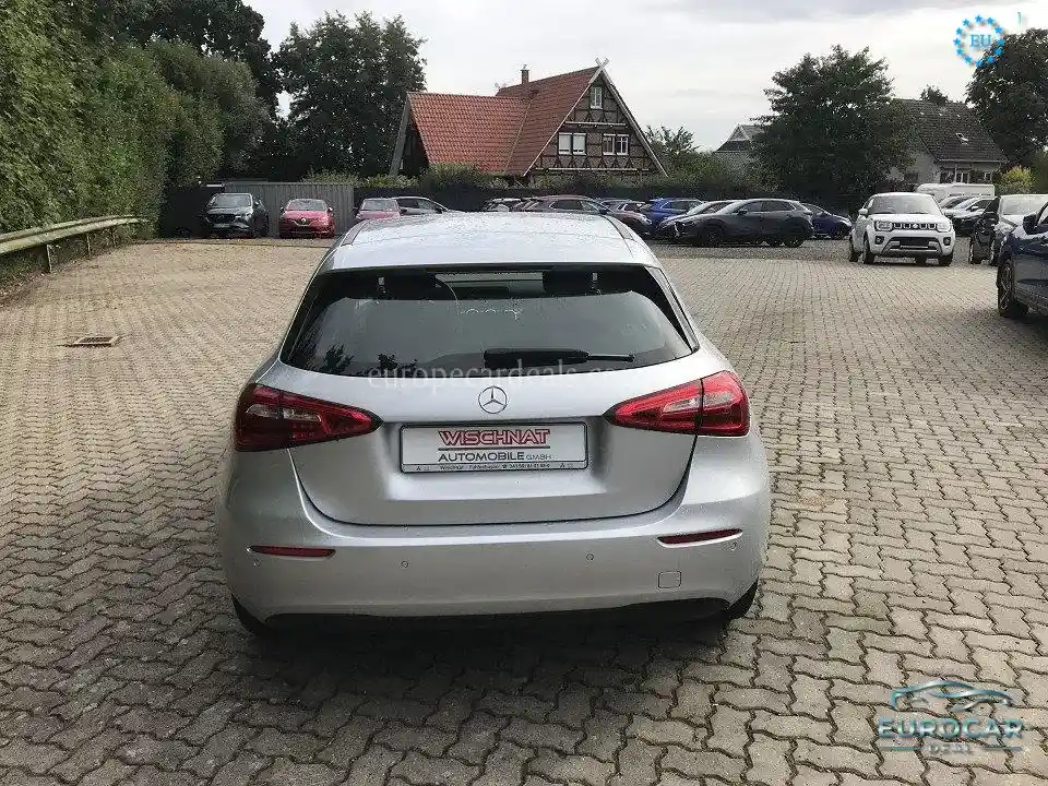 Mercedes-Benz A 180