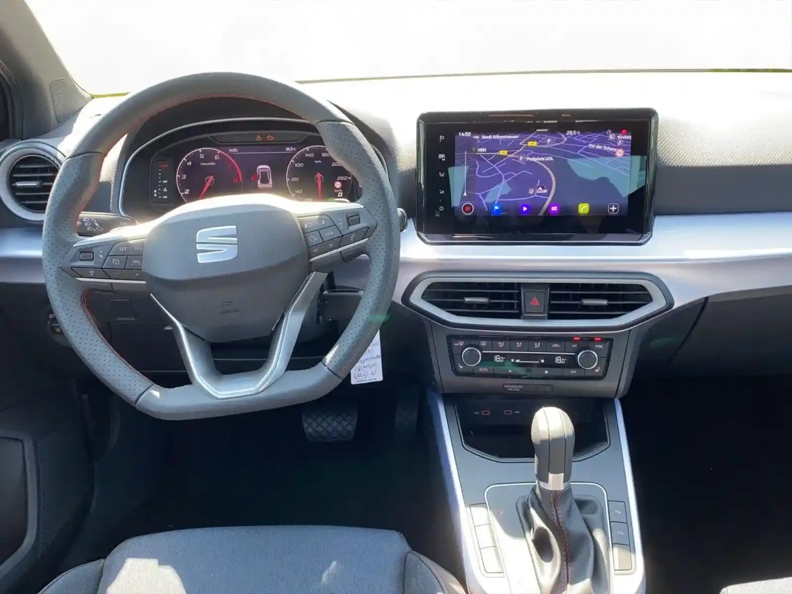 Seat Arona