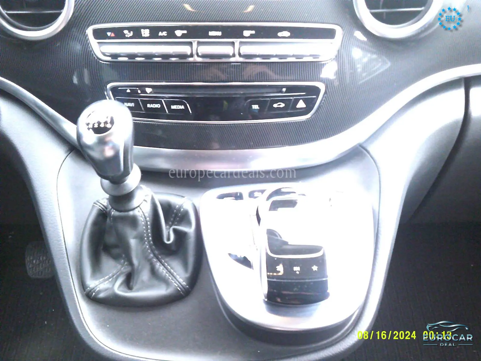 Mercedes-Benz V 220