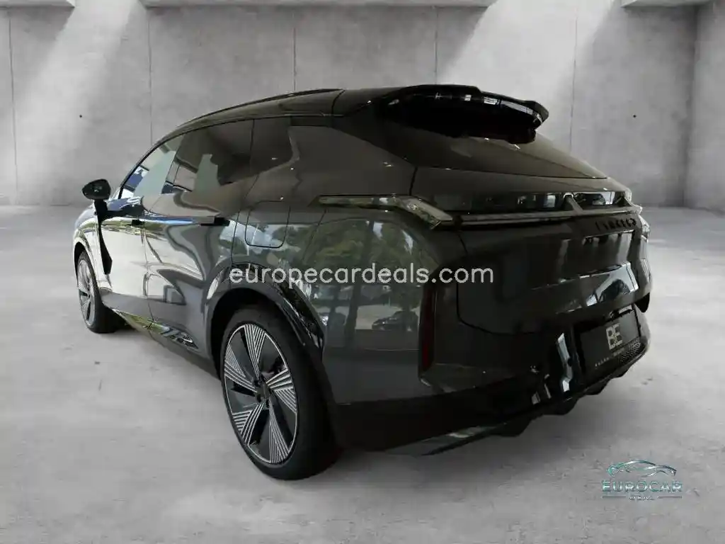 Lynk&Co 08