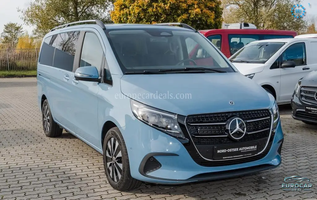 Mercedes-Benz V 220