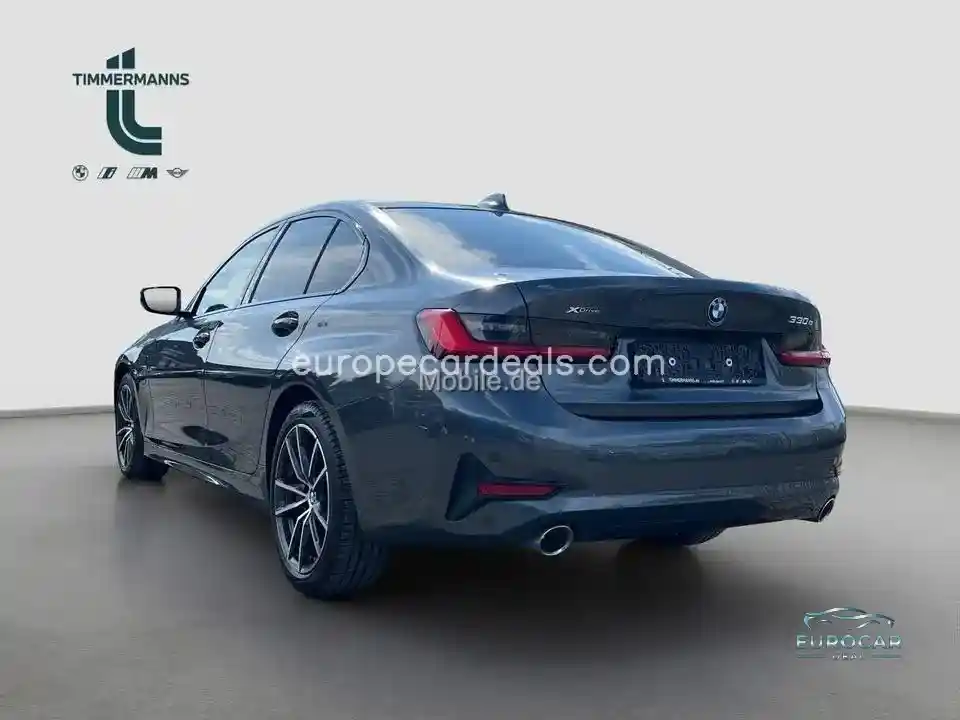 BMW 330