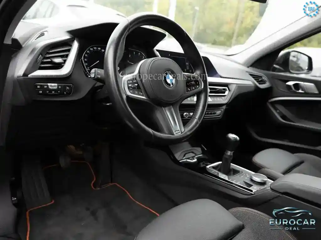 BMW 118
