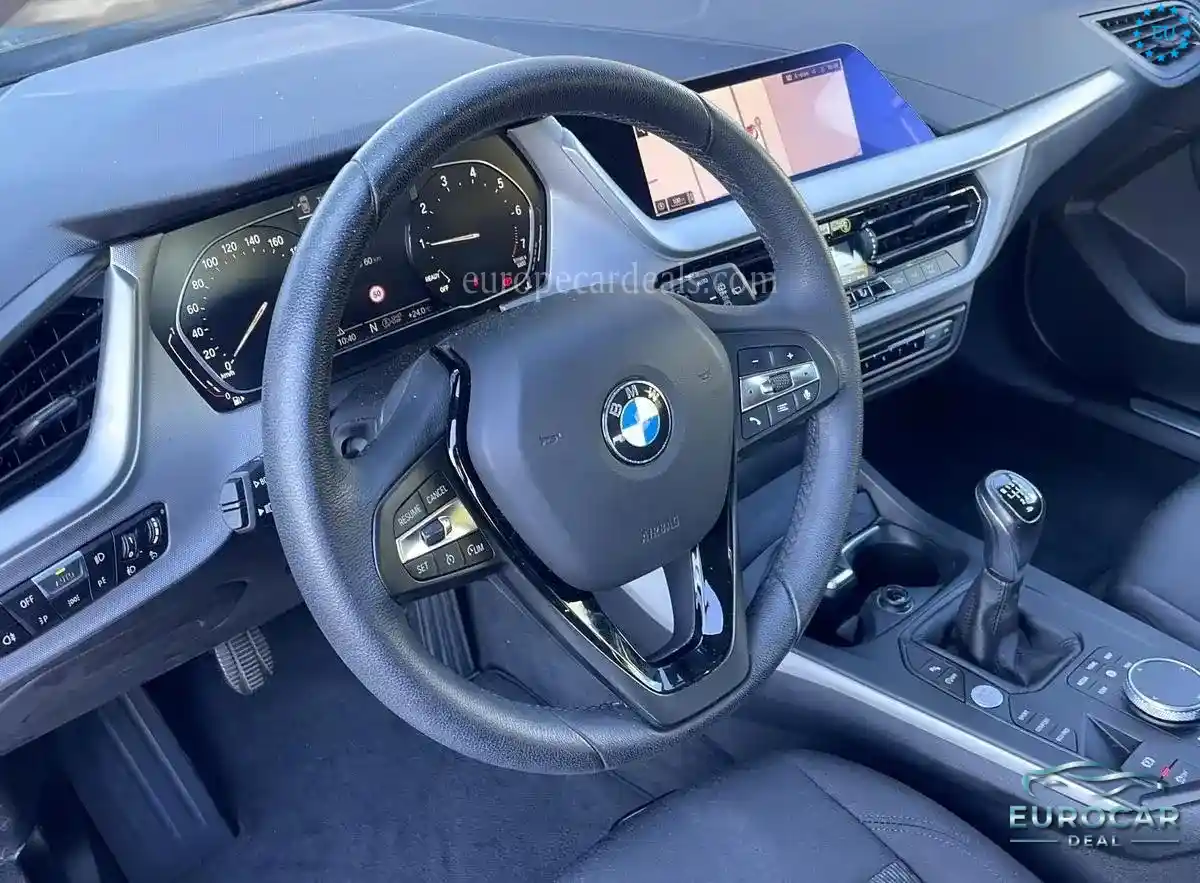 BMW 118