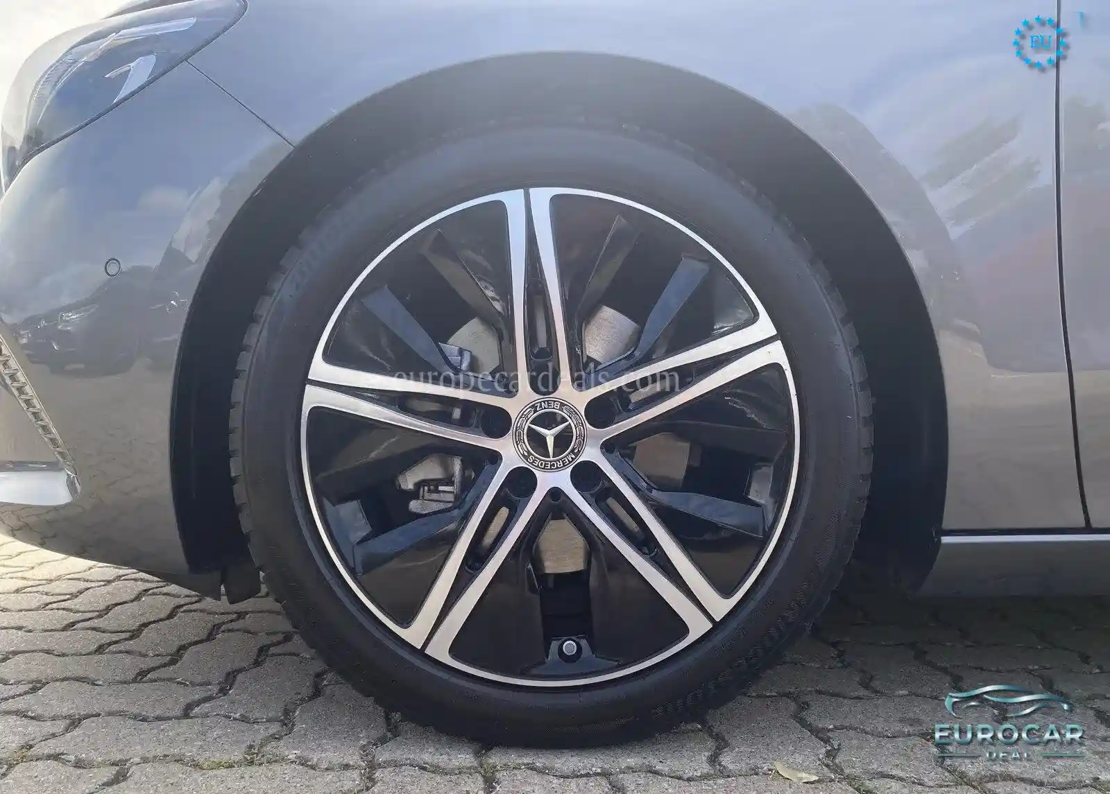 Mercedes-Benz B 200
