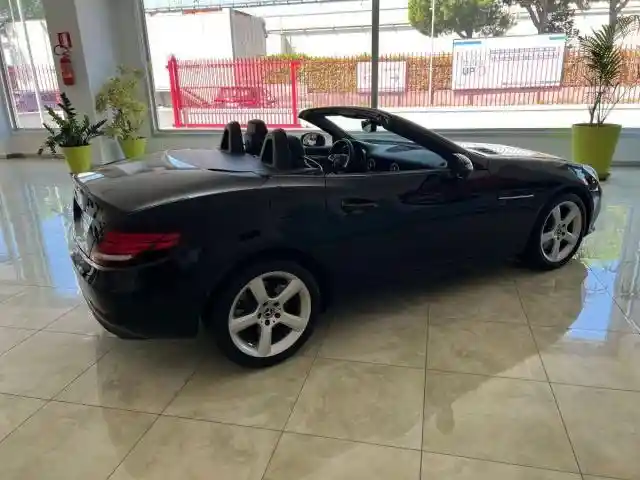 Mercedes-Benz SLC 200