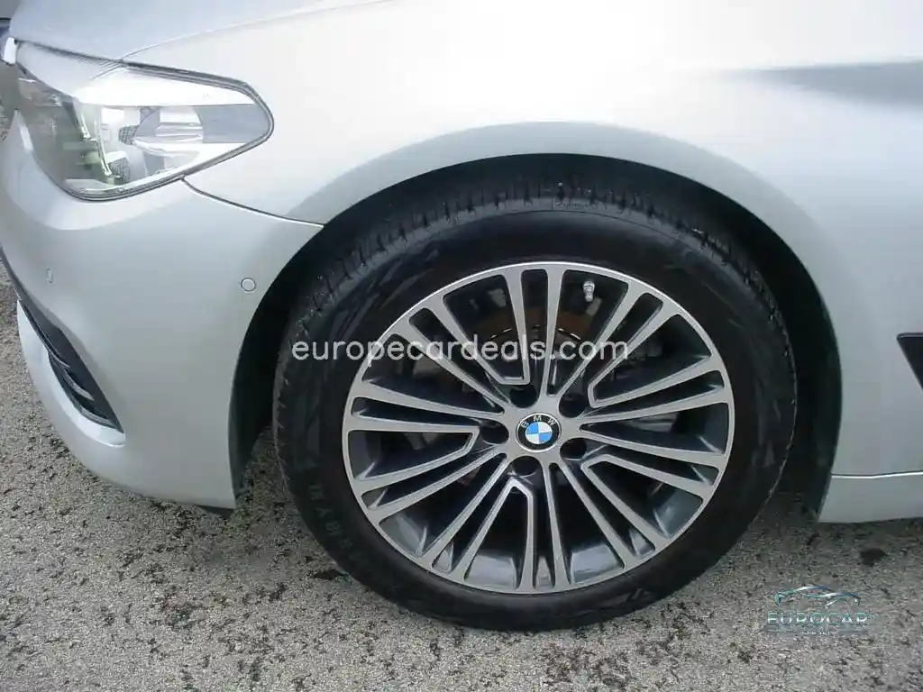 BMW 520