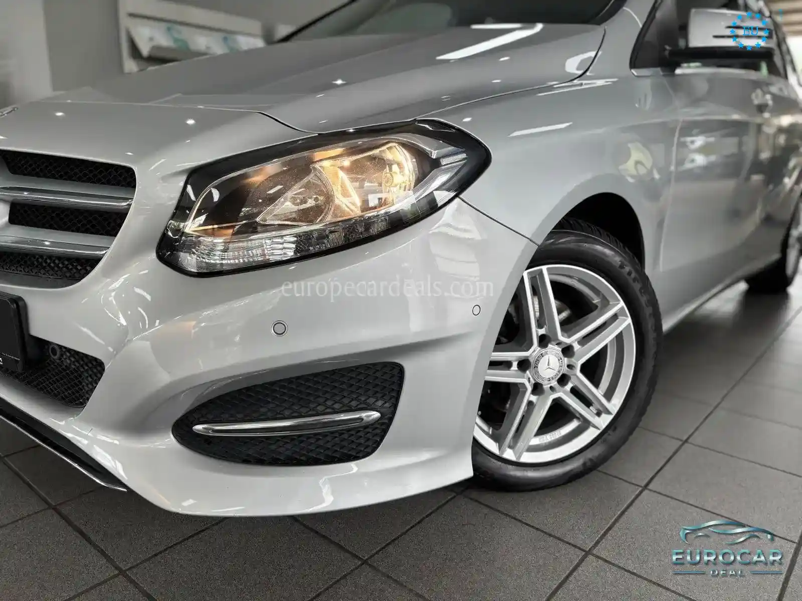 Mercedes-Benz B 180