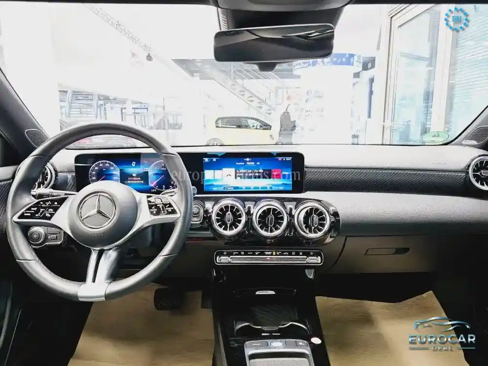 Mercedes-Benz A 220