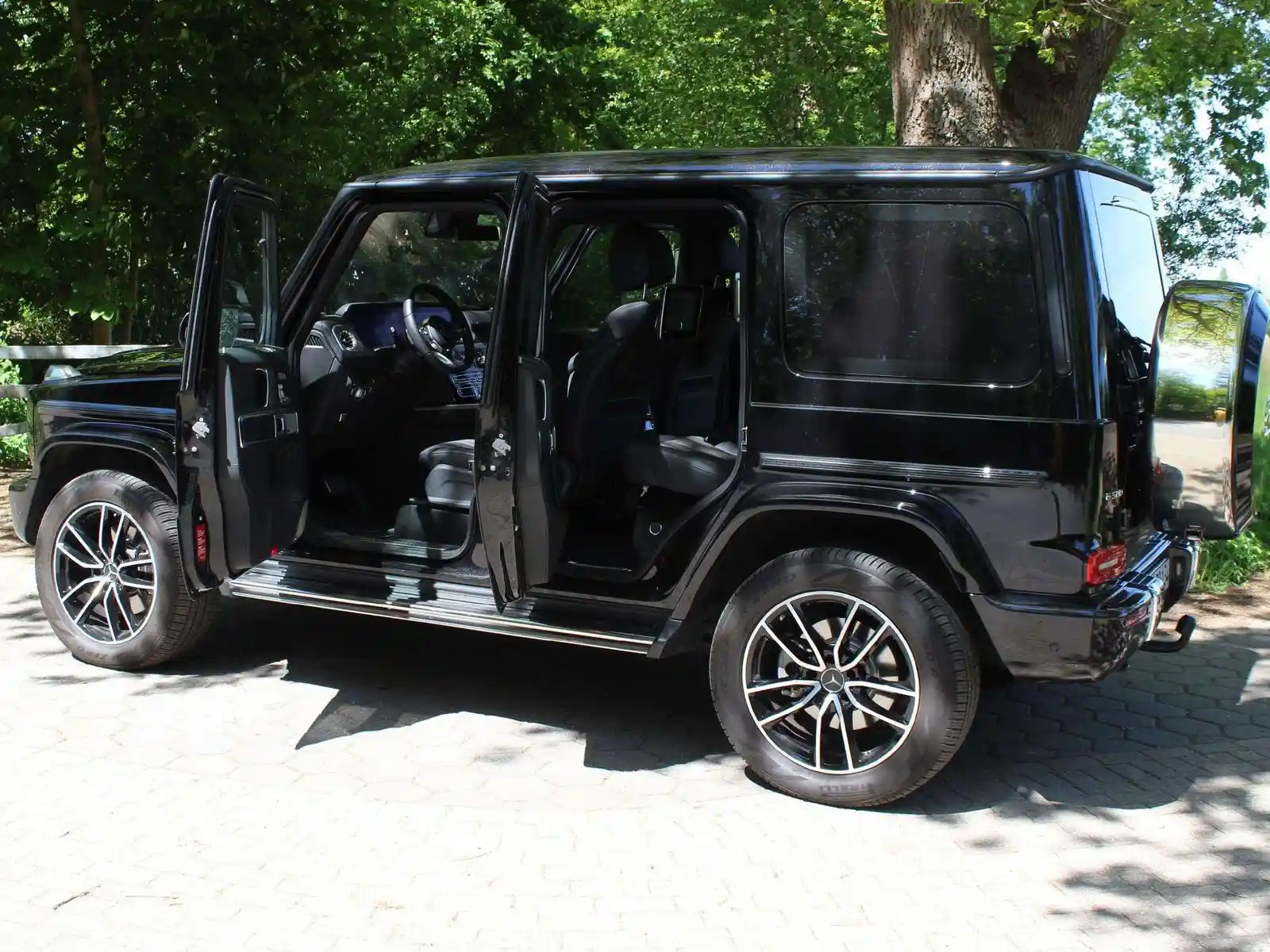 Mercedes-Benz G 500