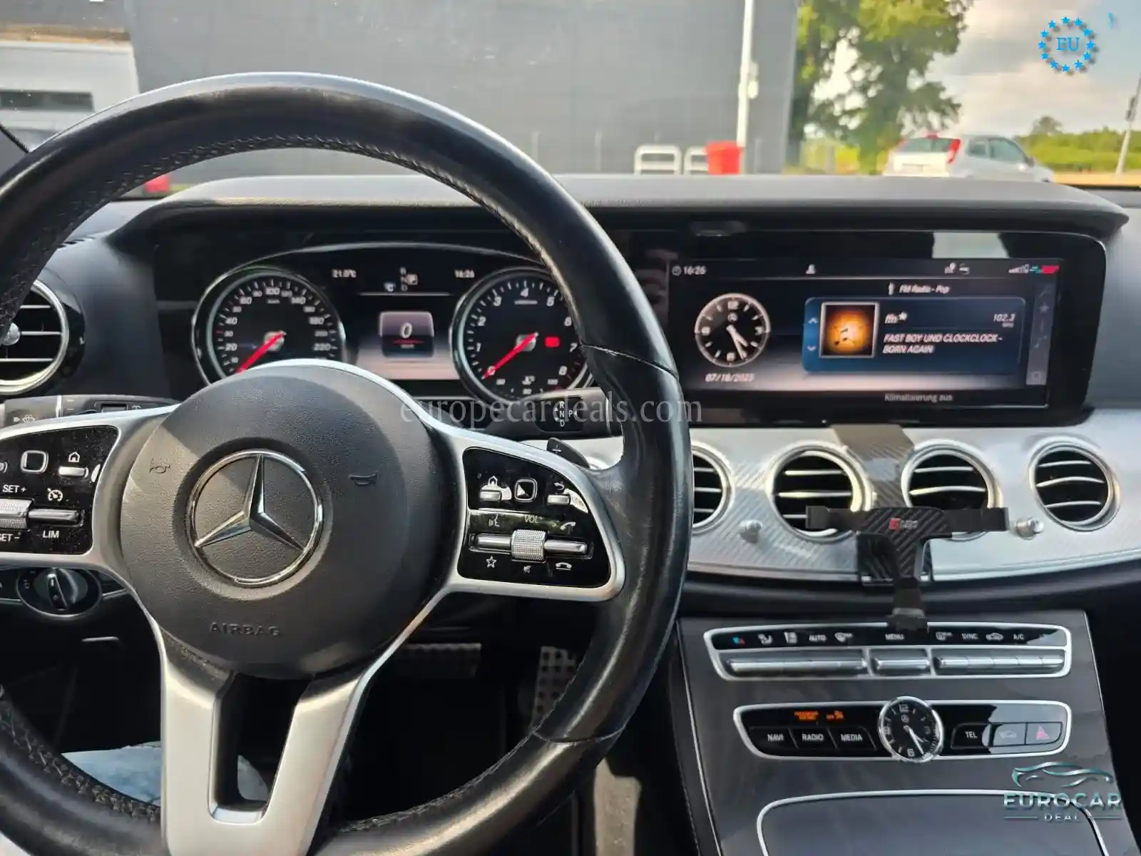 Mercedes-Benz E 200