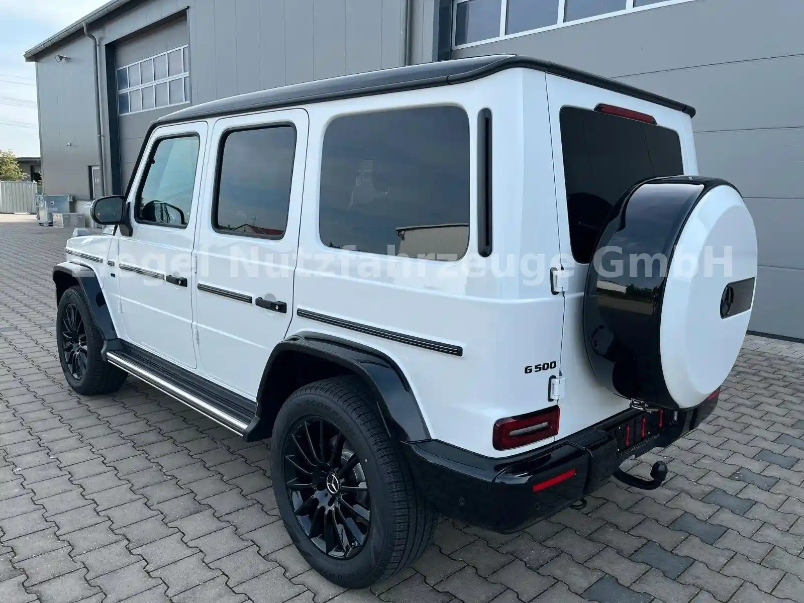 Mercedes-Benz G 500