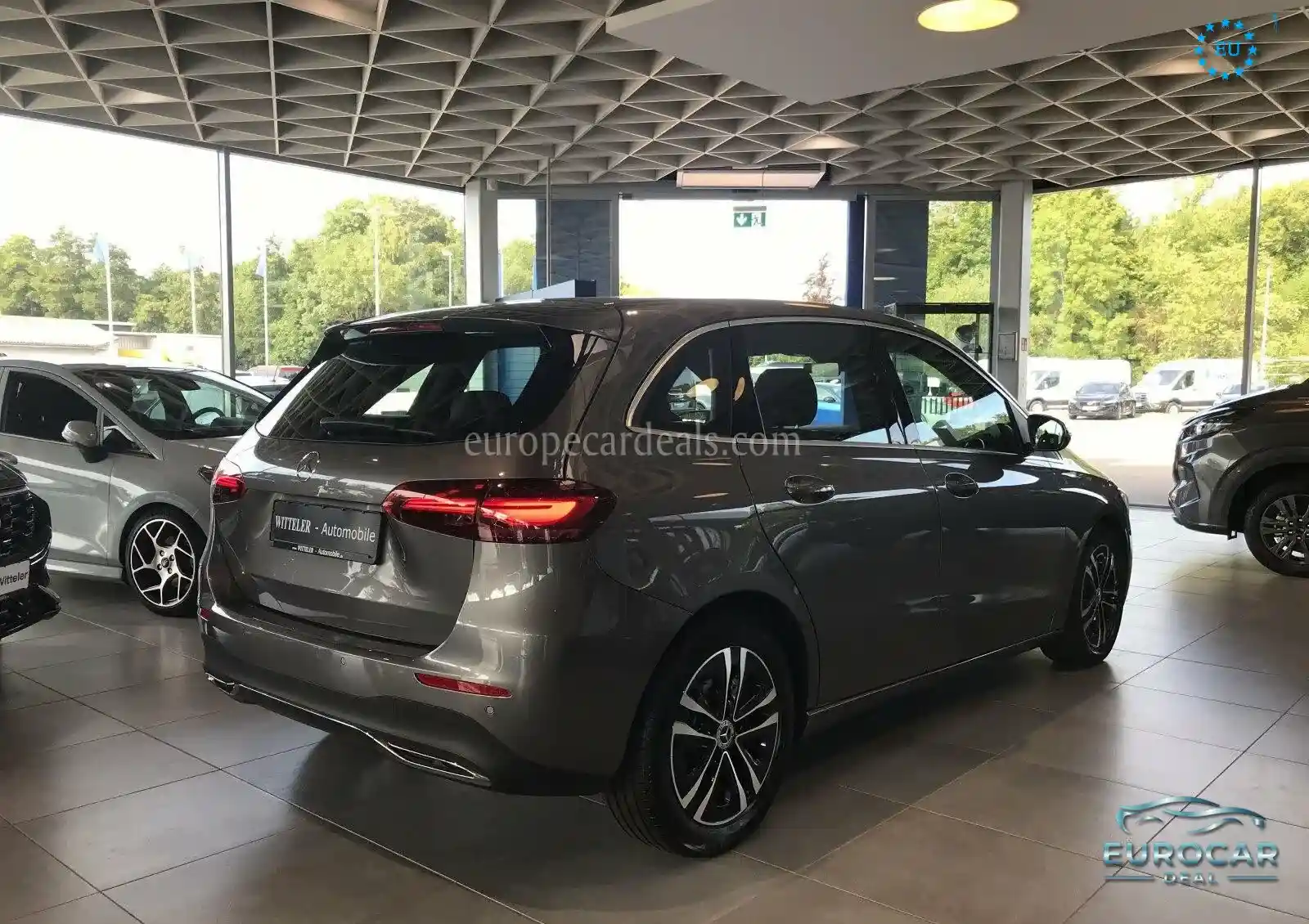 Mercedes-Benz B 180